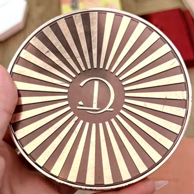 Charlotte Tilbury rose-gold sunburst bronzer compact