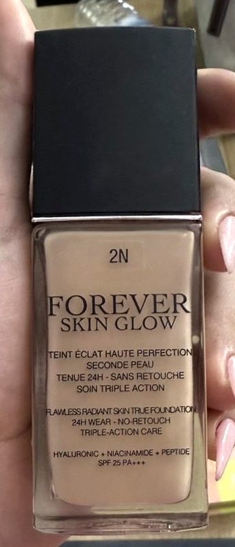 Dior Forever Skin Glow foundation in shade 2N from the kit